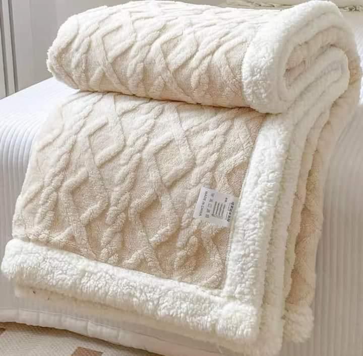 MODEL NOU: Patura Cocolino Groasa Dubla, Super Soft, Tip Tricotaj, cu Blanita, 200 x 230 cm