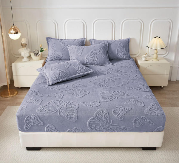 Husa Pentru Pat Dublu, Pucioasa, Model Cocolino Cu Fluturasi, Cu Elastic + 2 Fete De Perna